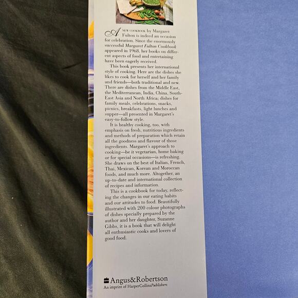 Cooking for Family & Friends by Margaret Fulton Hardcover Recipes Cookbook - Picture 2 of 10